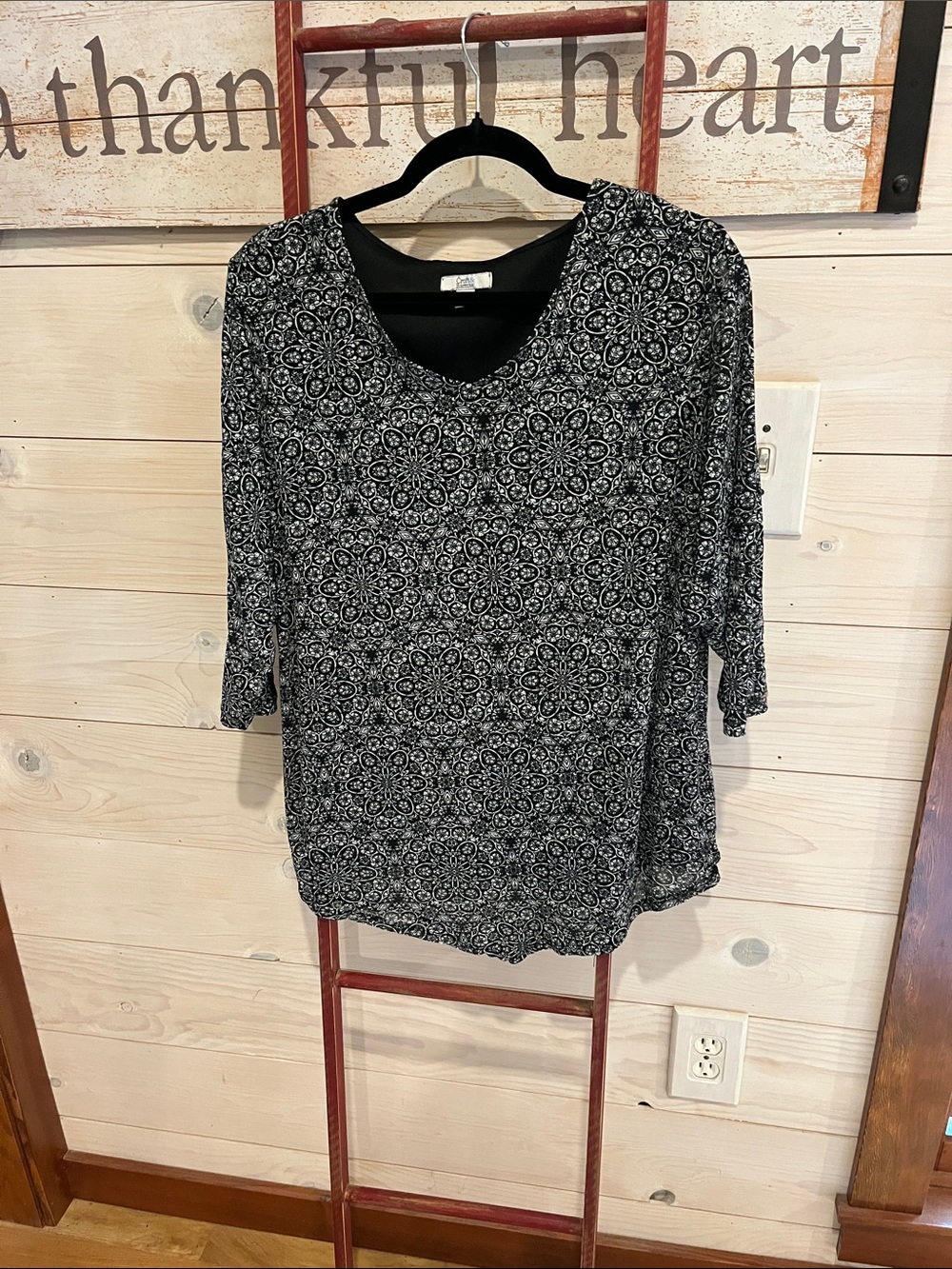 croft & barrow Black and White Scoop Neck Printed Tunic